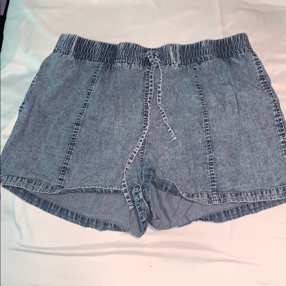 Cotton on adjustable, comfortable shorts!